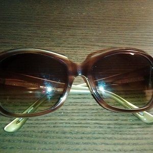 Womens sunglasses by Badgley Mischka model Eleanor